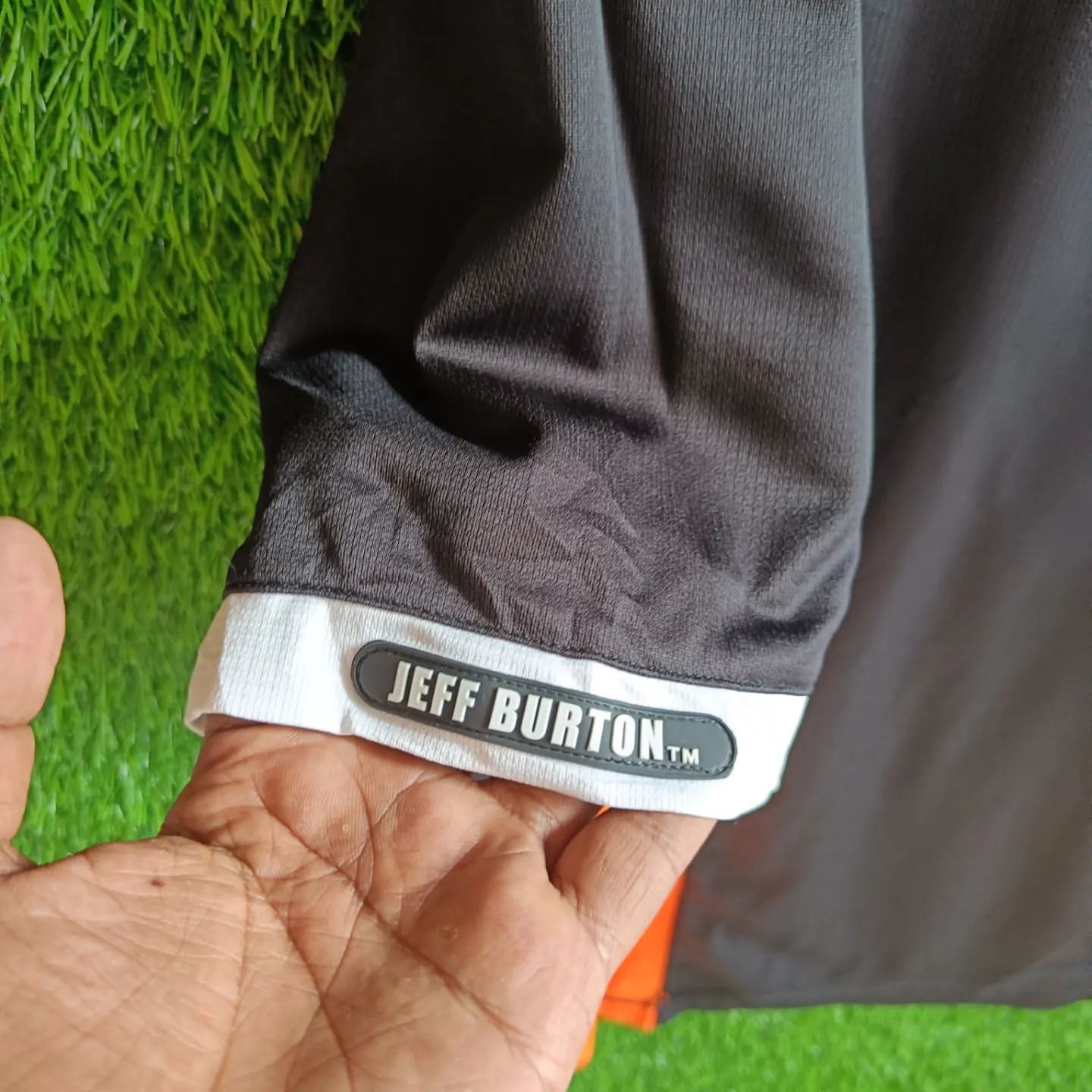 सिंगुलर 31 (ओवरसाइज़्ड शर्ट या जर्सी यूनिसेक्स)