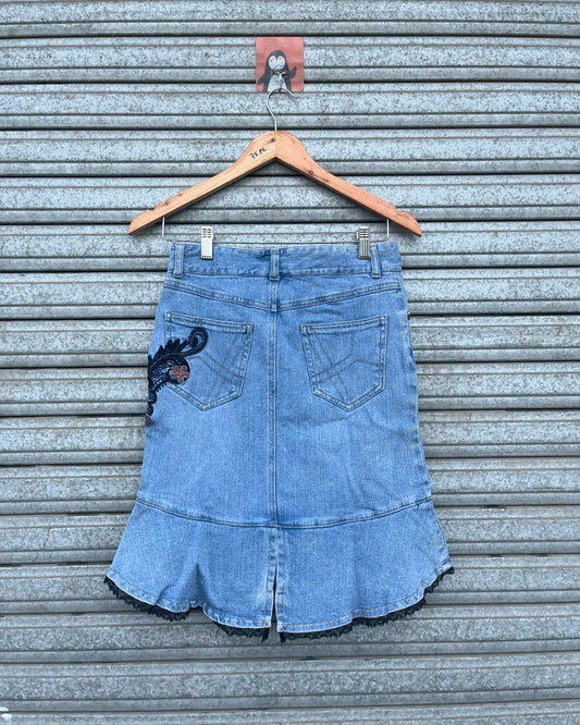 Mary Kate and Ashley mini skirt