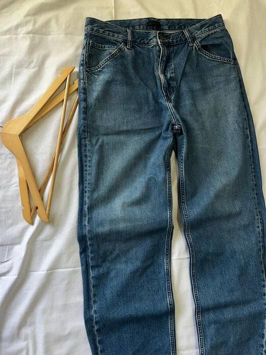 Uniqlo Vintage Blue Jeans | Straight Fit|Pre-Owned Streetwear Denim| Men Women | Unisex | Online Shopping