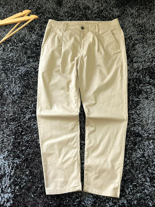 Uniqlo Relaxed Fit Casual Trousers | Everyday Wear Pants | Smart Casual Style | Men Women | Online Shopping