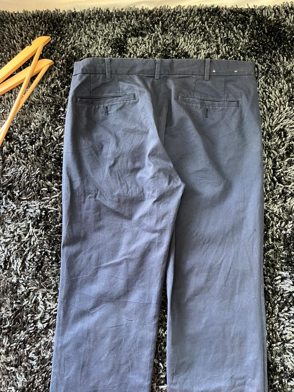 Uniqlo Relaxed Fit Casual Trousers | Everyday Wear Pants | Smart Casual Style | Men Women | Online Shopping