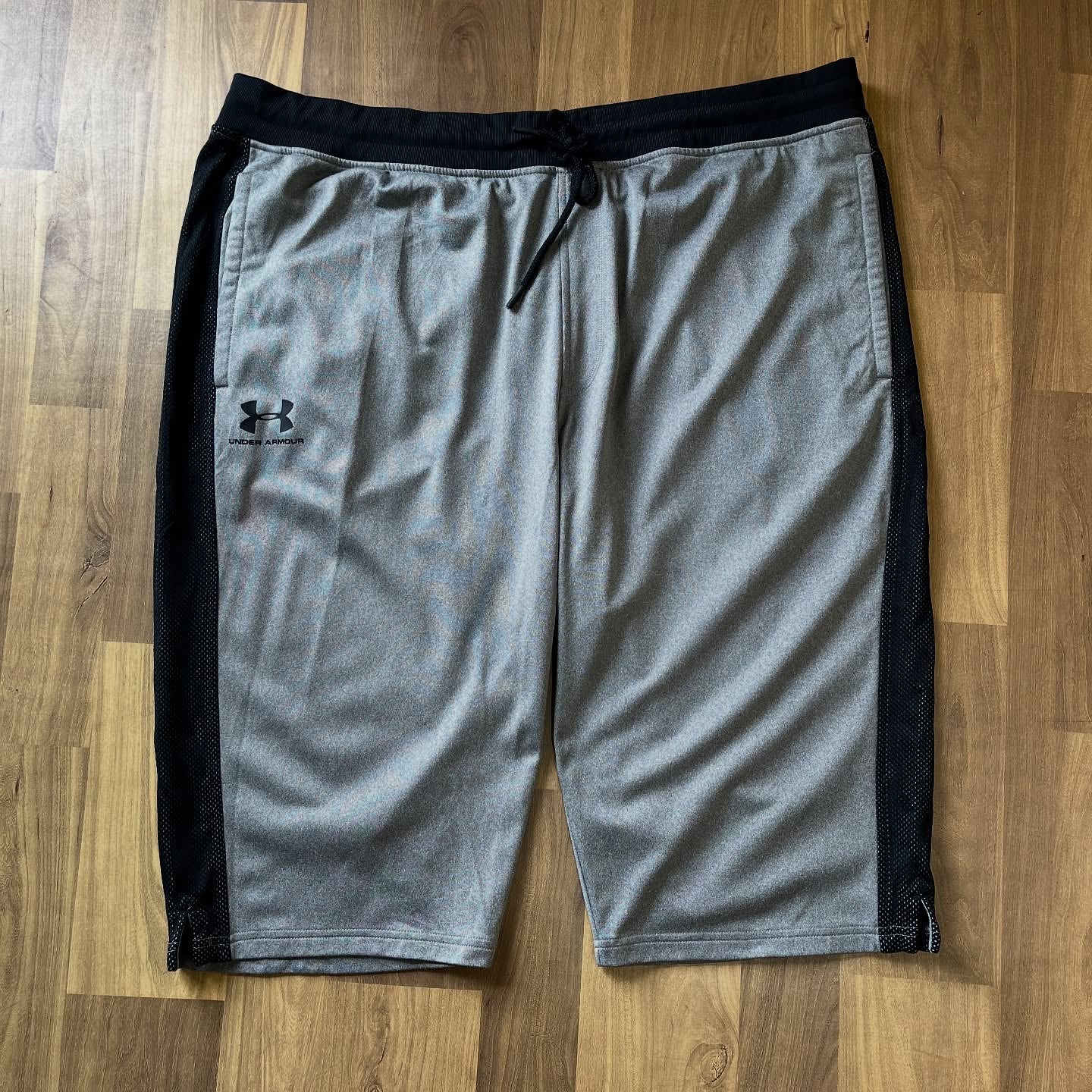 UNDER ARMOUR SHORTS