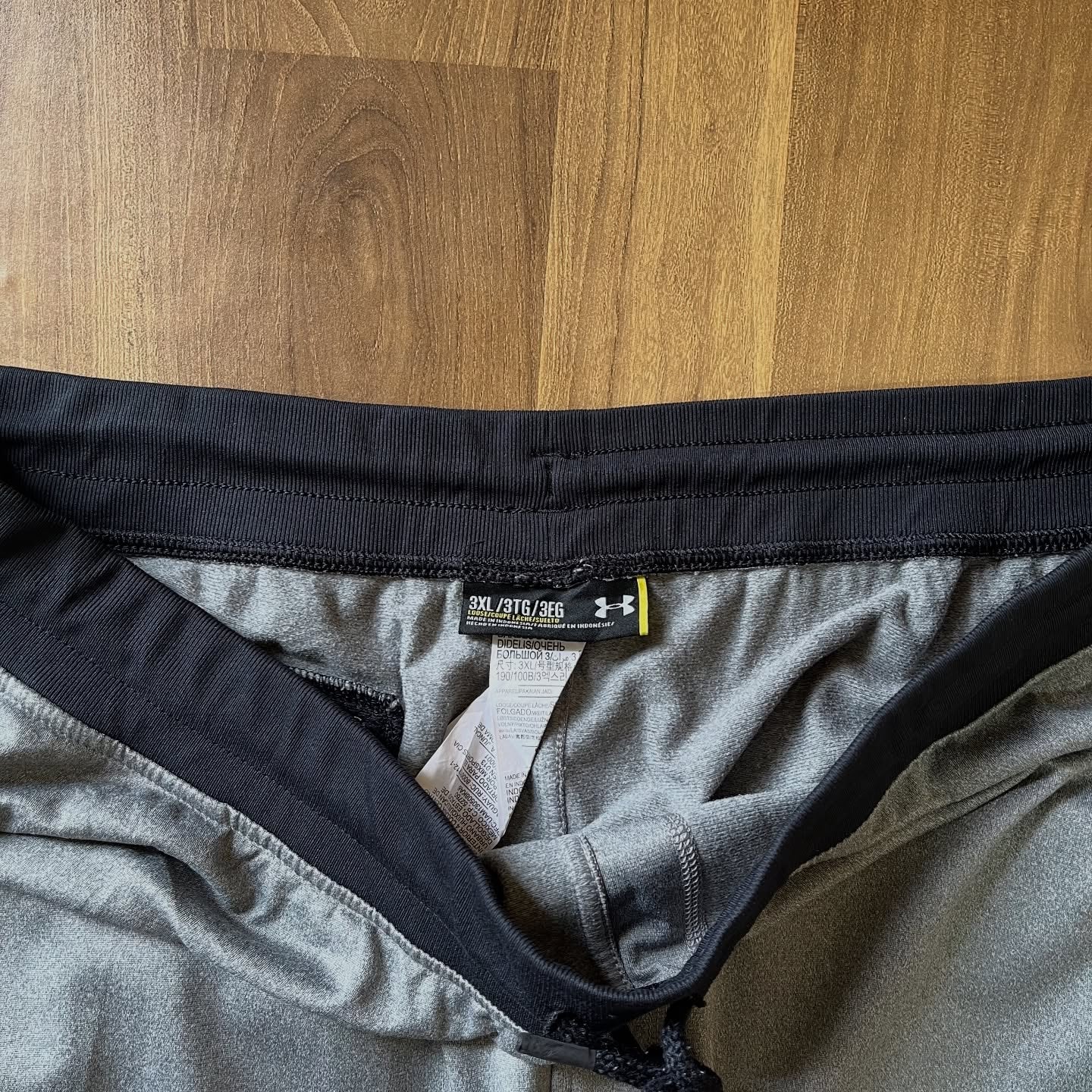 UNDER ARMOUR SHORTS