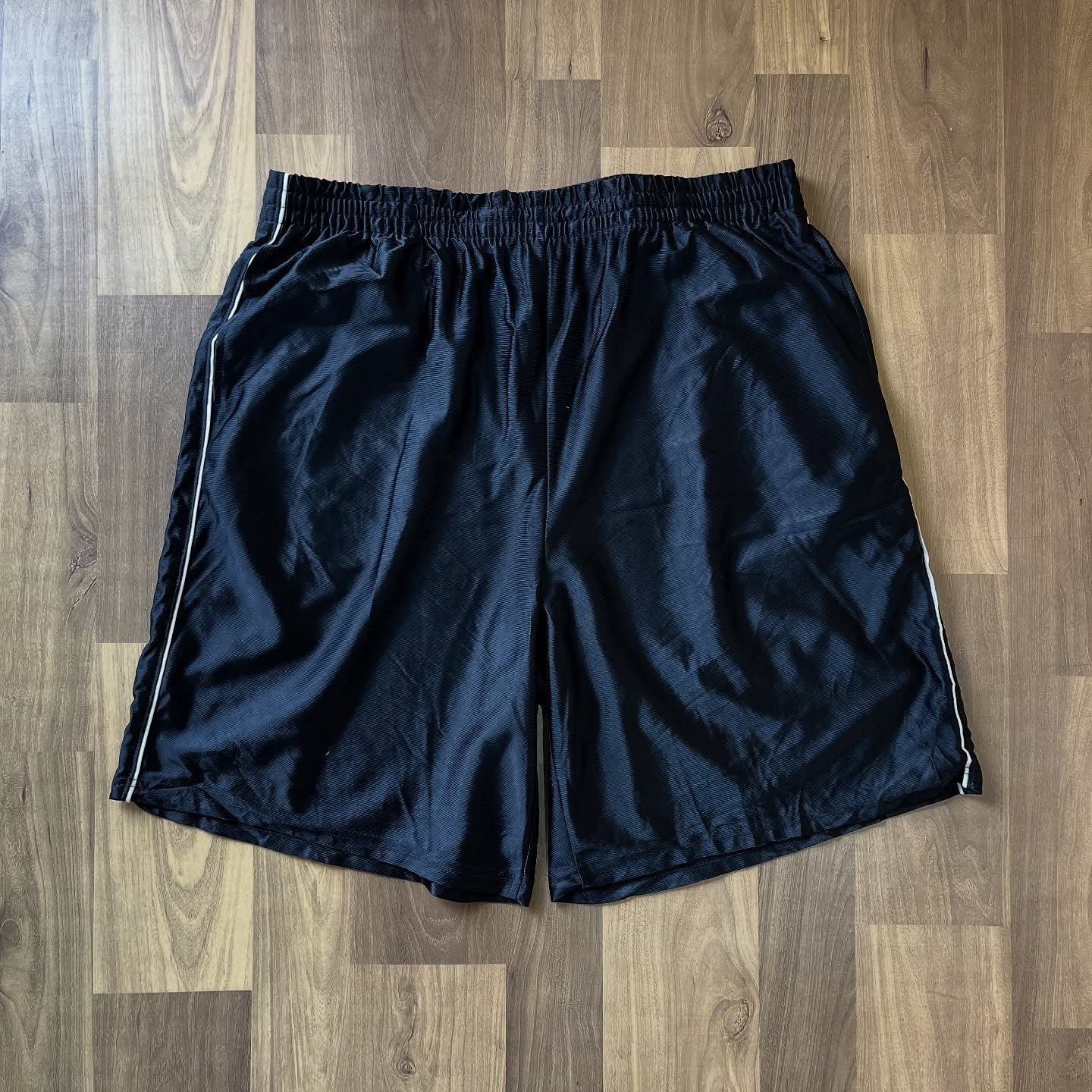 BLACK SHORT