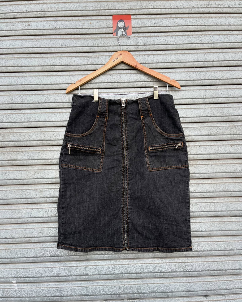 Vault &co Mini skirt - Thrift Wallet