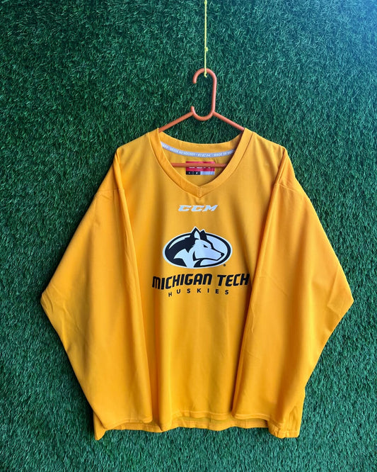 Ice Hockey Jersey Michigan Tech Huskies 11(Oversized Full  Sleeve Ice hockey T Shirt or jersey unisex)