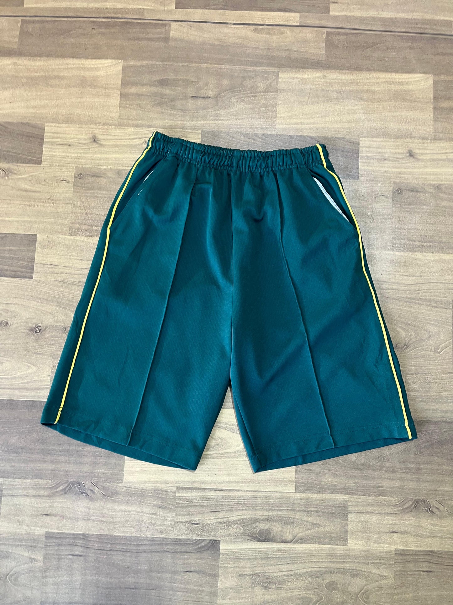 Dark green SHORTS