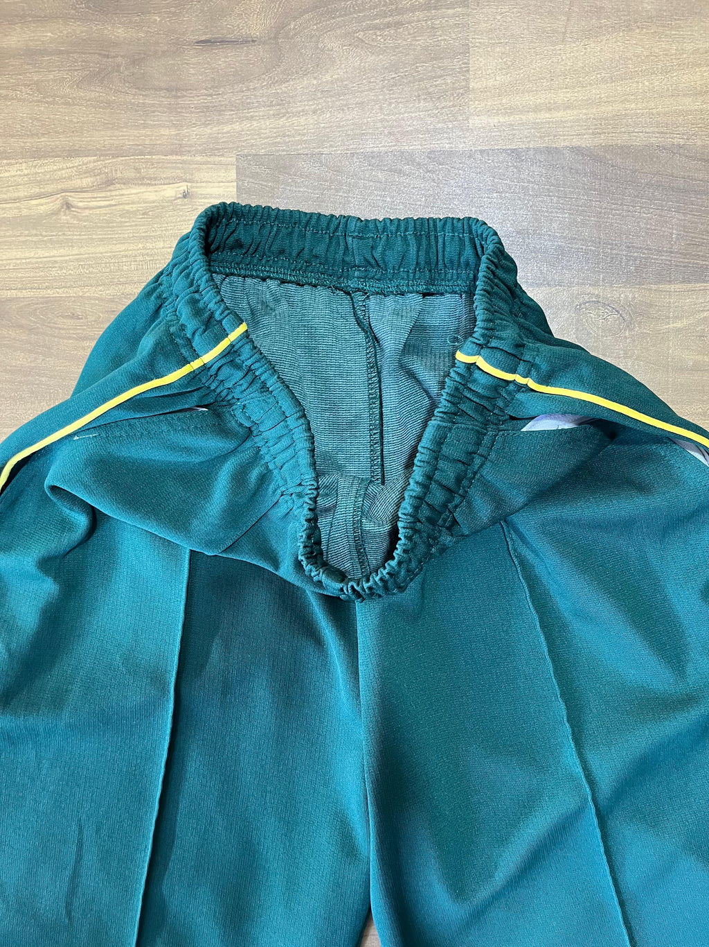 Dark green SHORTS