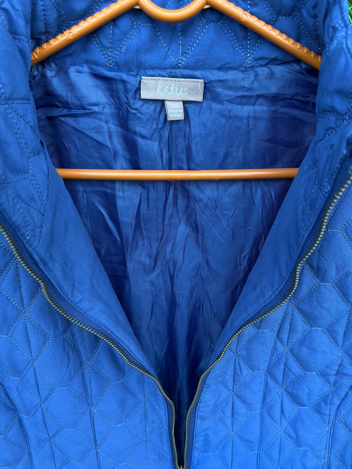 Katie's Sleeveless Jacket (Oversized Sleeveless T shirt or Jersey Unisex)