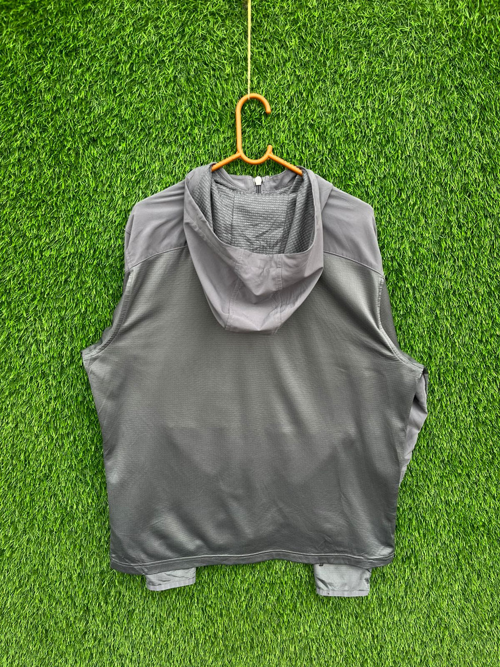 Underarmour Hooded Track Jacket | Sportswear , Gymwear & Activewear | Track& Field| Running (Oversized Full Sleeve T shirt or Jersey Unisex)