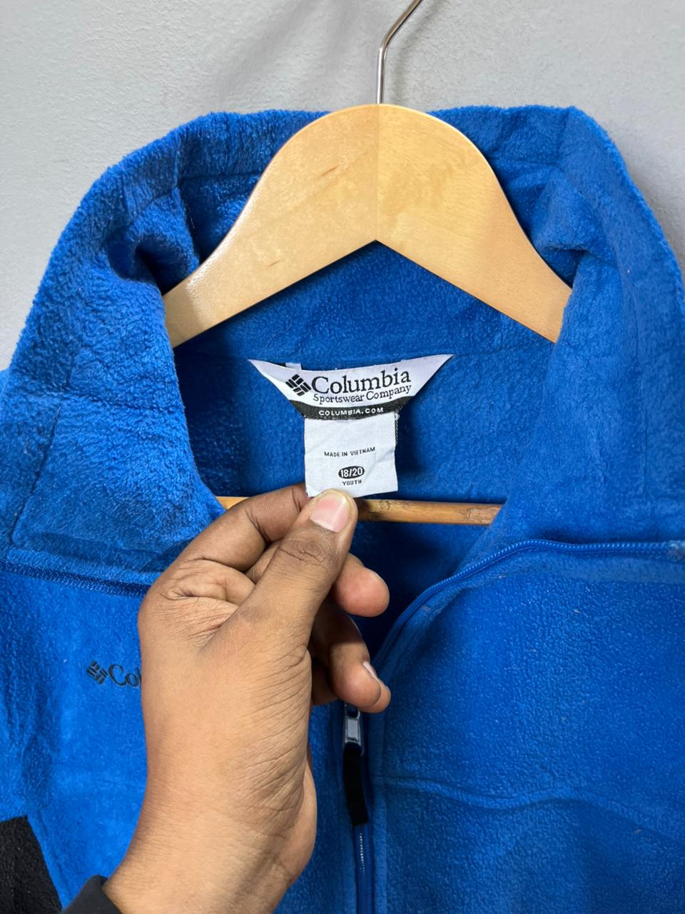 Columbia  | Full frontal zipper | Fleece Jacket | Oversized Streetwear | Winterwear | Men Women | Cozy Fashion | Gym Fit | Online Shopping