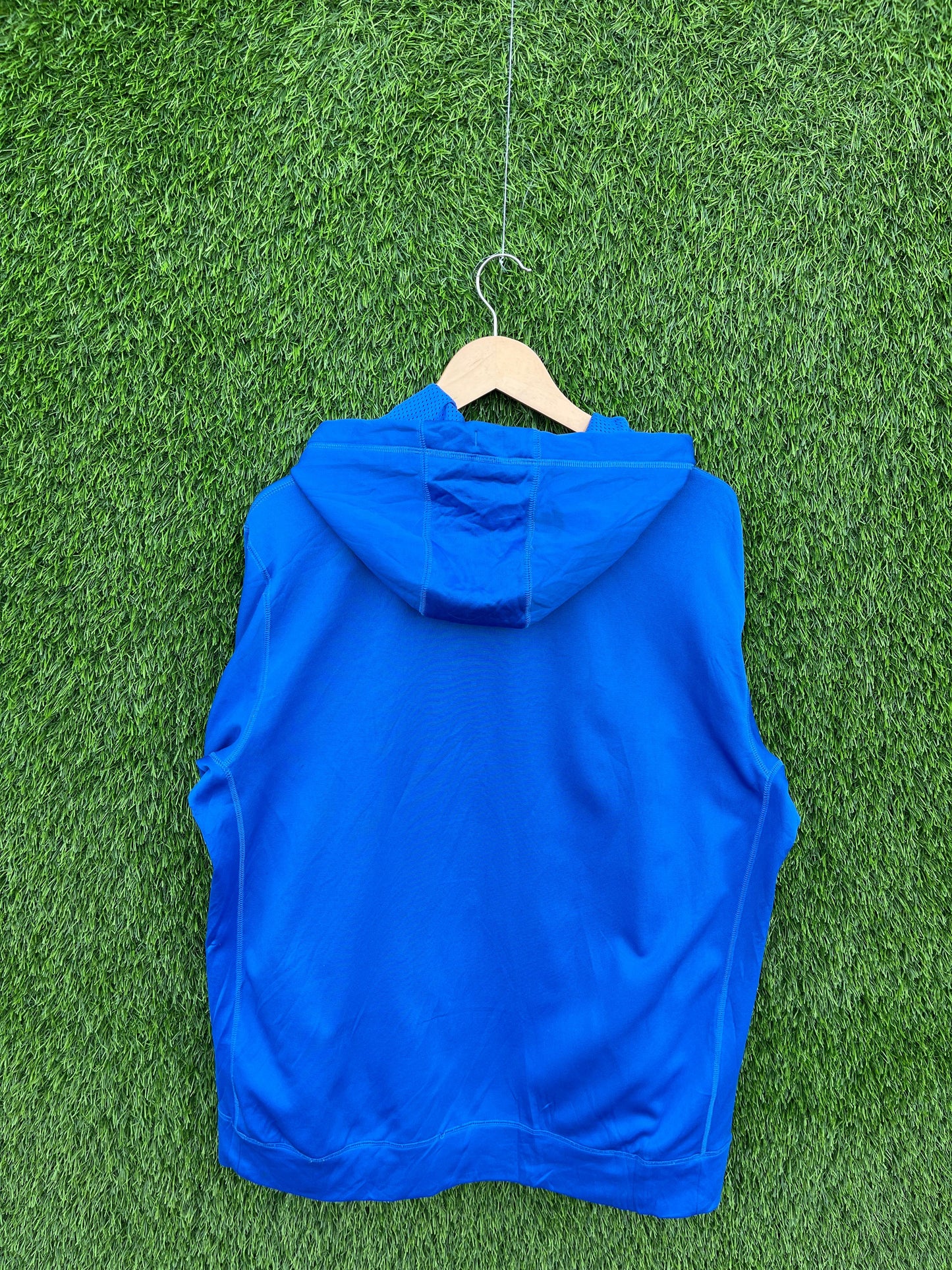 LIVESTRONG Vintage Hoodie || Unisex  | Thrifted Streetwear | online shopping