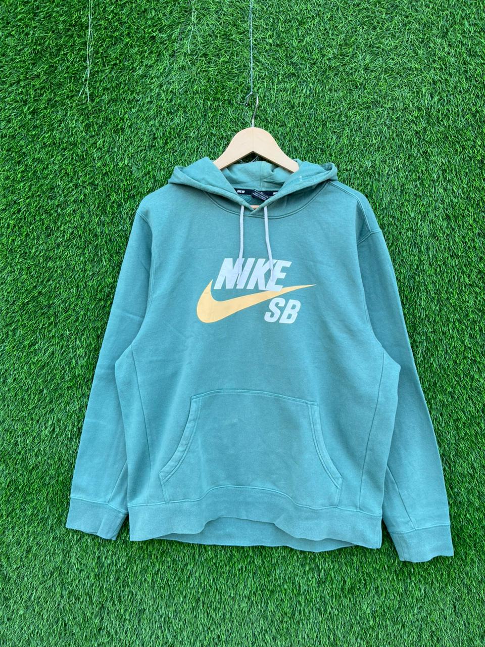 N*ke |hoodie | Sportswear , Gymwear & Activewear | Track& Field| Running | Winterwear