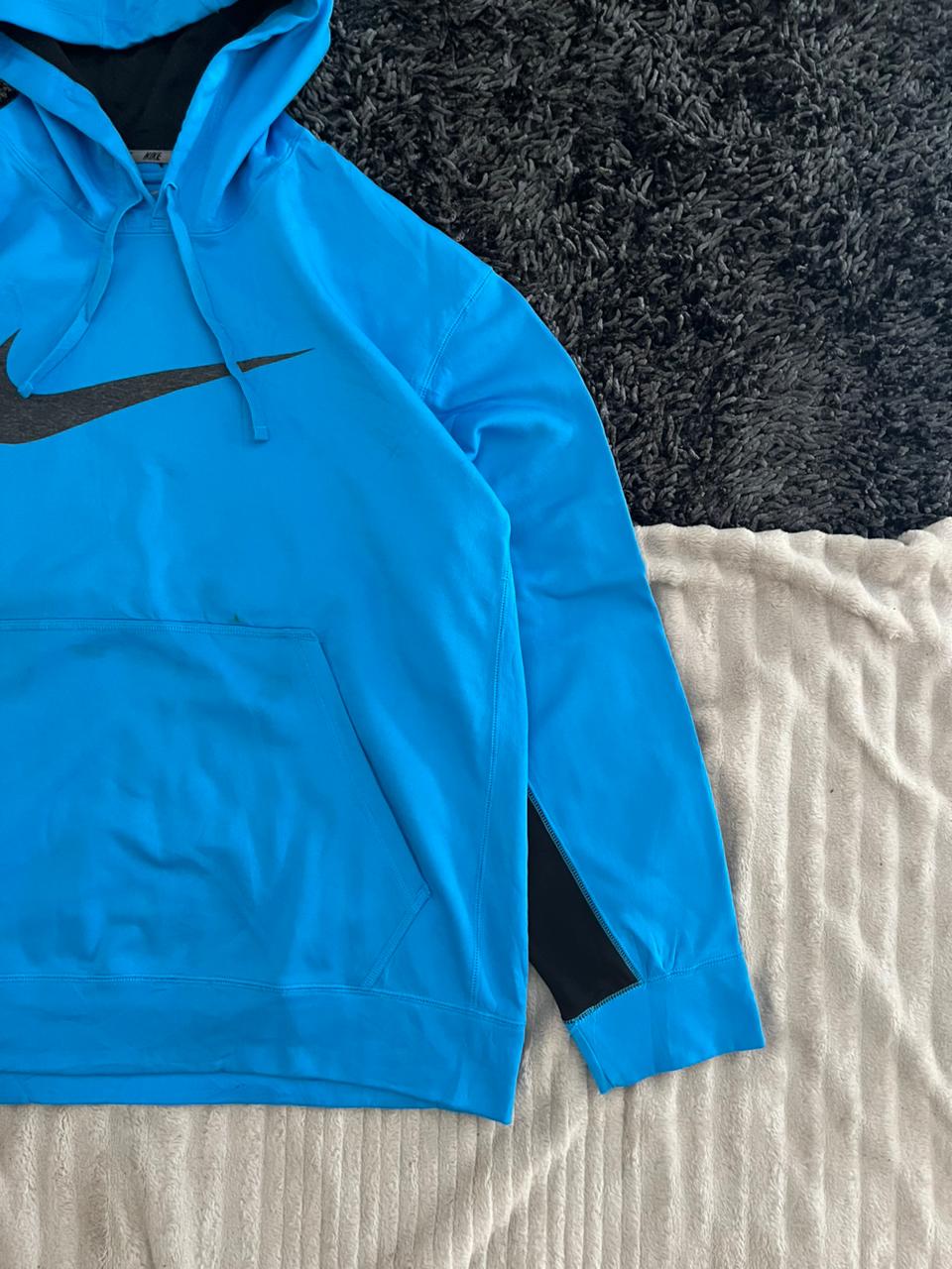 N*ke |hoodie | Sportswear , Gymwear & Activewear | Track& Field| Running | Winterwear