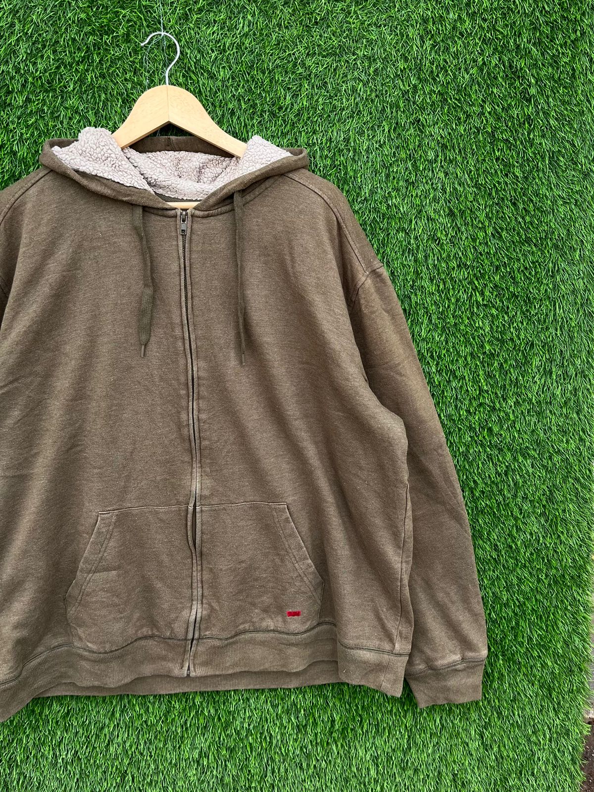 Levi's |hoodie | Sportswear , Gymwear & Activewear | Track& Field| Running | Winterwear