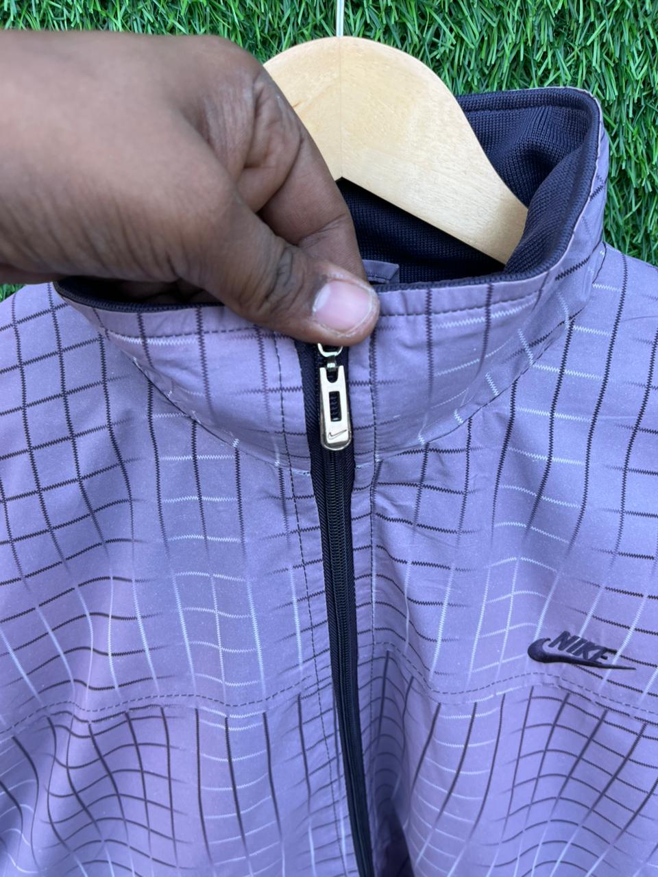 N*ke Gradient track Jacket | Sportswear , Gymwear & Activewear | Track& Field| Running | Winter wear