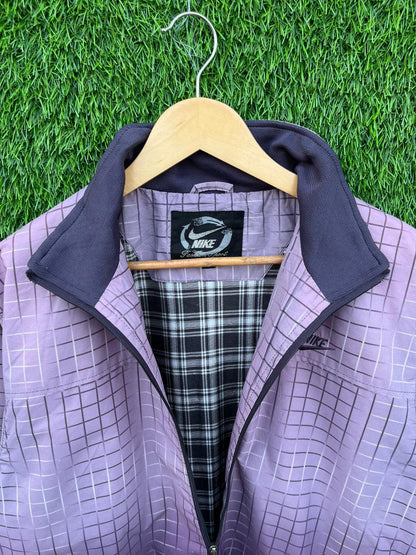 N*ke Gradient track Jacket | Sportswear , Gymwear & Activewear | Track& Field| Running | Winter wear