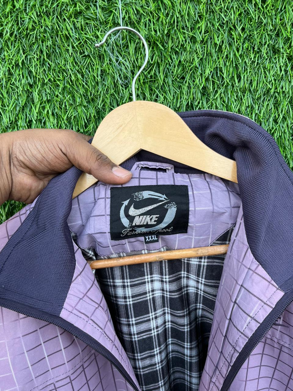 N*ke Gradient track Jacket | Sportswear , Gymwear & Activewear | Track& Field| Running | Winter wear