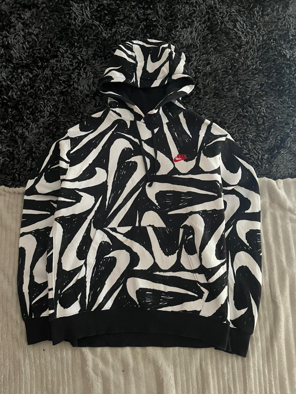 N*ke  |hoodie | Sportswear , Gymwear & Activewear | Track& Field| Running | Winterwear