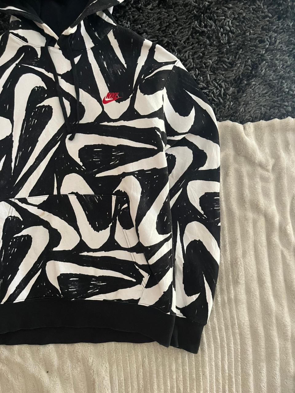 N*ke  |hoodie | Sportswear , Gymwear & Activewear | Track& Field| Running | Winterwear