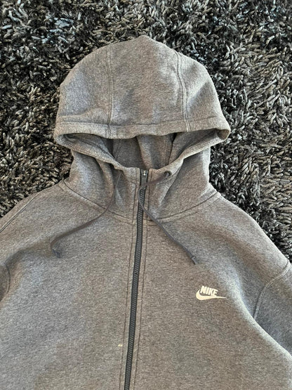 N*ke |hoodie | Sportswear , Gymwear & Activewear | Track& Field| Running | Winterwear