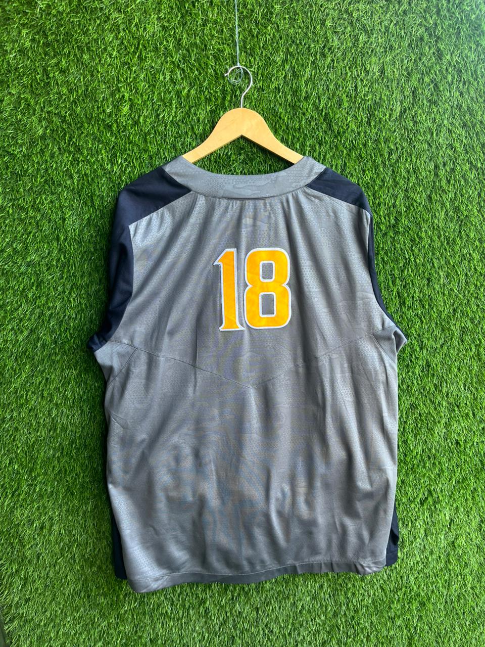 Baseball 18 Jersey  |Vintage Oversized  Streetwear | Men Women | online shopping