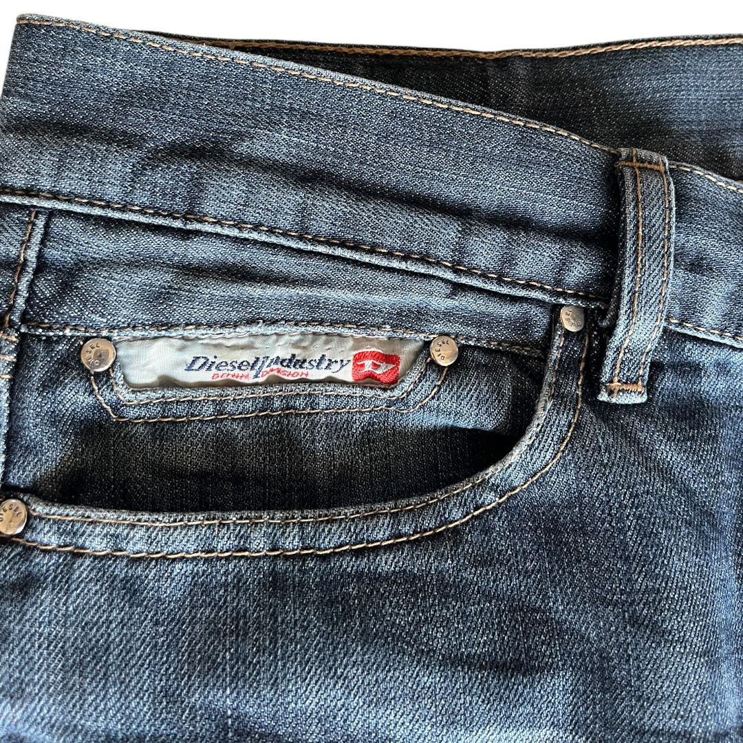 Diesel |Straight Fit | Pre-Owned Streetwear Denim\ Men Women | Unisex&nbsp; | Online Shopping