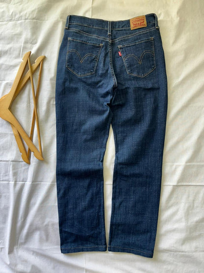Levi’s classic straight Vintage Blue Jeans | Pre-Owned Streetwear Denim|  Men Women | Unisex  | Online Shopping