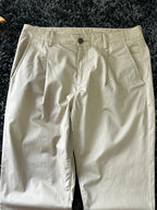 Uniqlo Relaxed Fit Casual Trousers | Everyday Wear Pants | Smart Casual Style | Men Women | Online Shopping