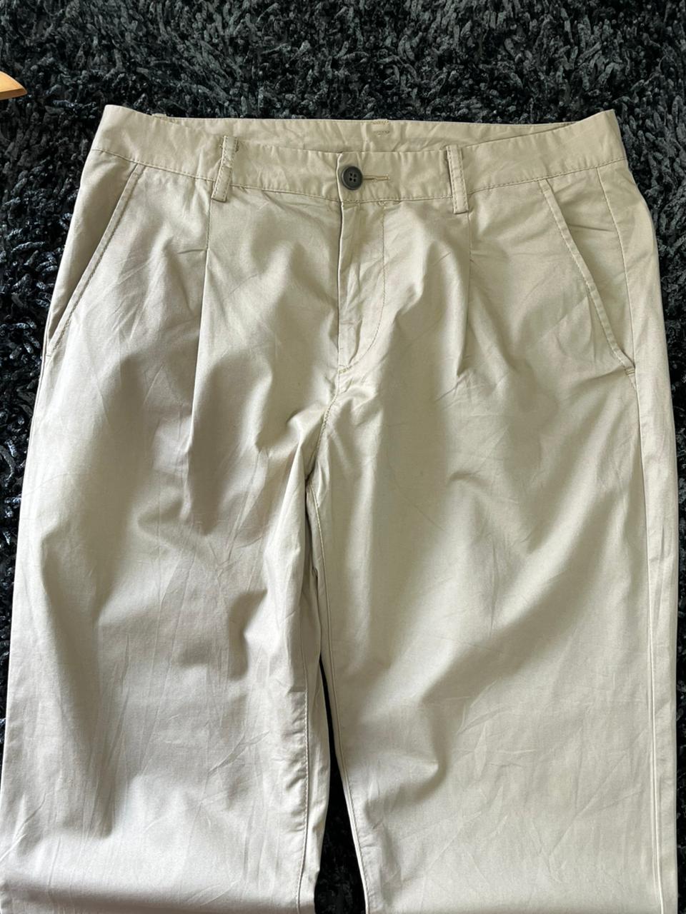 Uniqlo Relaxed Fit Casual Trousers | Everyday Wear Pants | Smart Casual Style | Men Women | Online Shopping