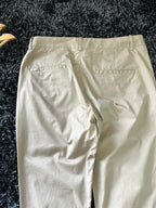 Uniqlo Relaxed Fit Casual Trousers | Everyday Wear Pants | Smart Casual Style | Men Women | Online Shopping