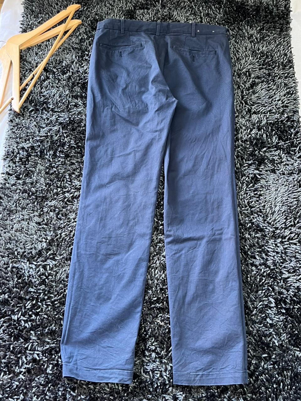 Uniqlo Relaxed Fit Casual Trousers | Everyday Wear Pants | Smart Casual Style | Men Women | Online Shopping