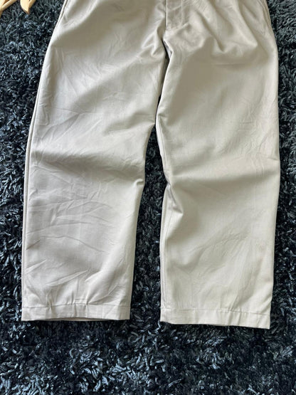 Uniqlo Relaxed Fit Casual Trousers | Everyday Wear Pants | Smart Casual Style | Men Women | Online Shopping