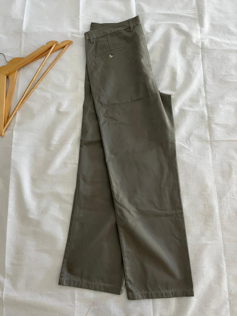 ATELIER Relaxed Fit Trousers || Pre-Owned Streetwear|  Men Women | Unisex  | Online Shopping