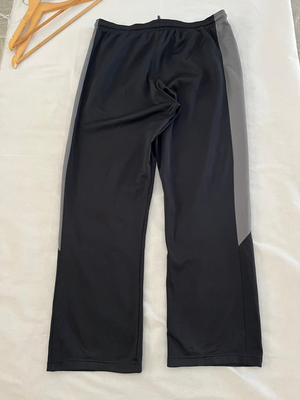 Under@rmour Track Pants  | Everyday Sportswear | Streetwear Style | Men Women | Online Shopping