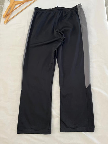 Under@rmour Track Pants  | Everyday Sportswear | Streetwear Style | Men Women | Online Shopping