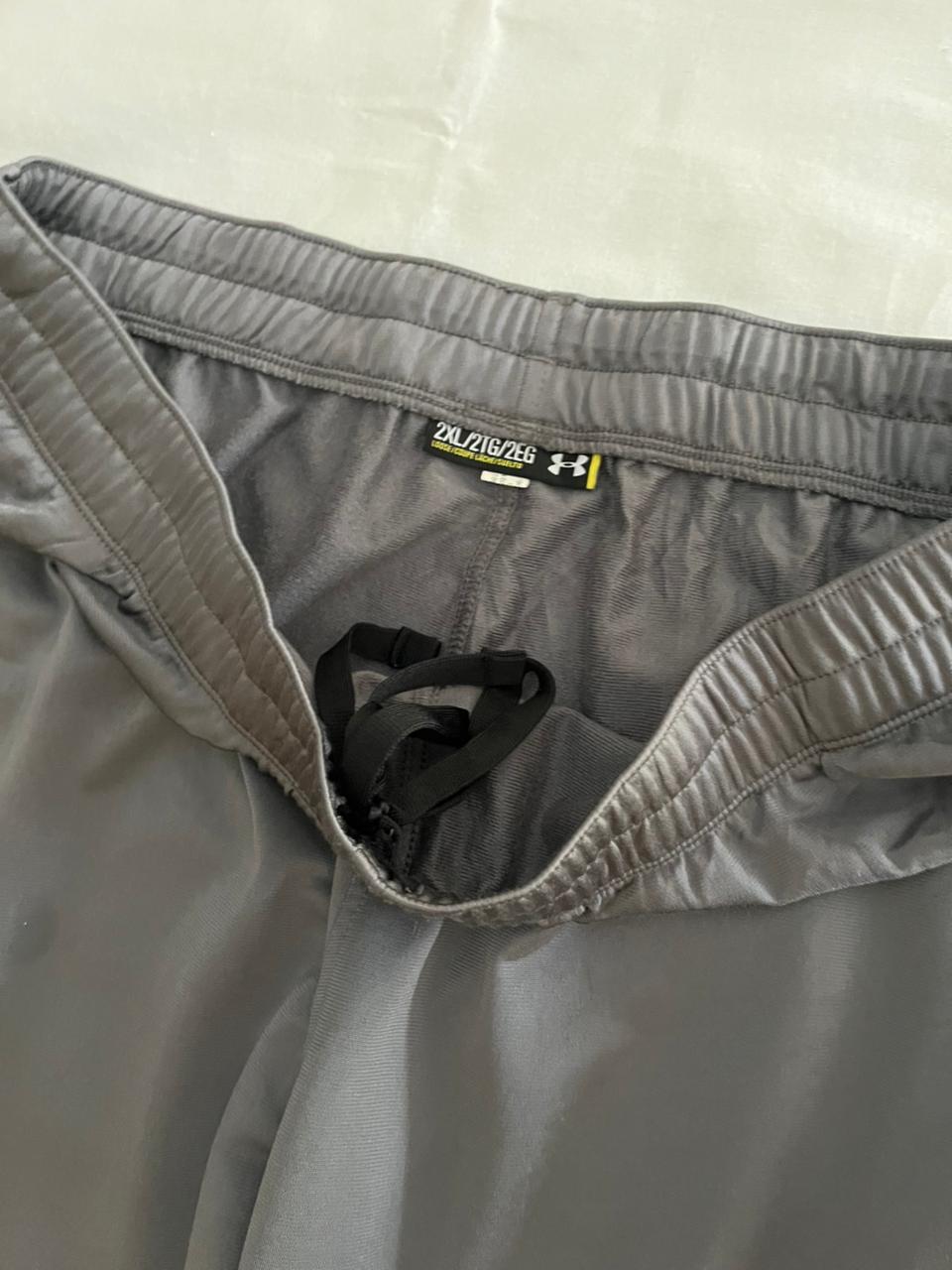Under@rmour Track Pants  | Everyday Sportswear | Streetwear Style | Men Women | Online Shopping