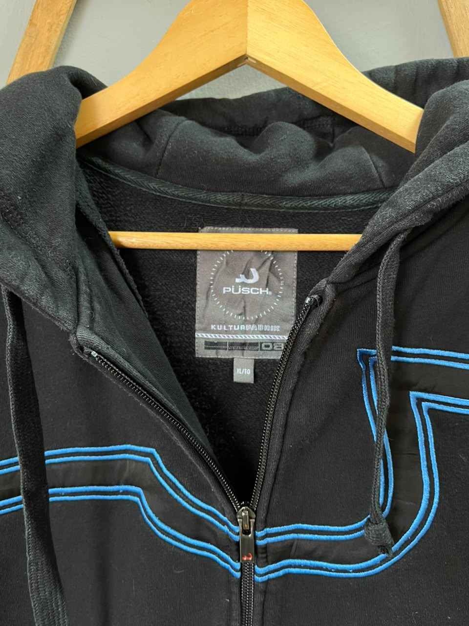 Pusch |hoodie | Sportswear , Gymwear & Activewear | Track& Field| Running | Winterwear