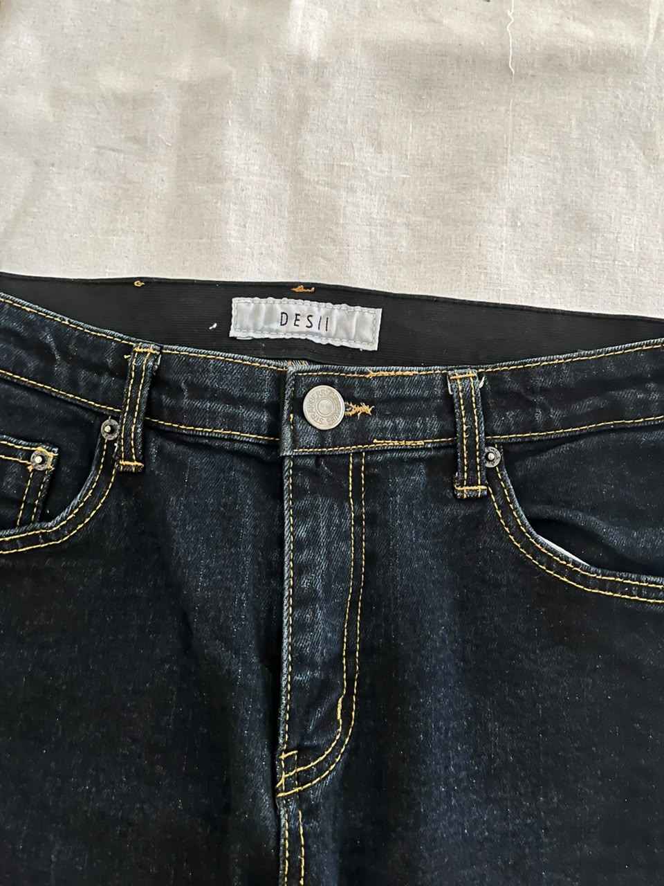 DESII Vintage Jeans | Pre-Owned Streetwear Denim|  Men Women | Unisex  | Online Shopping