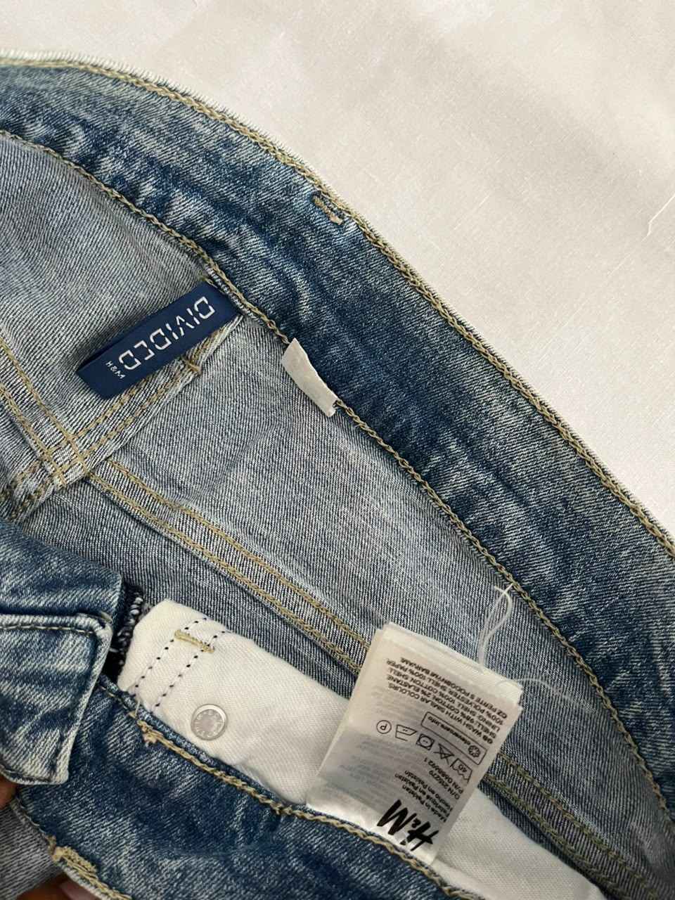 HM Divided Vintage Jeans | Pre-Owned Streetwear Denim|  Men Women | Unisex  | Online Shopping