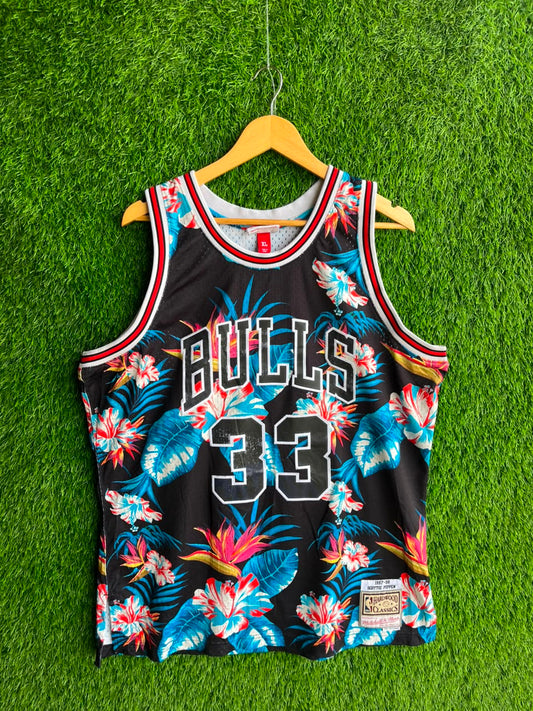 Rare  Pipen Bulls 33 floral  Jersey |Vintage Oversized Streetwear | Men Women |  Online Shopping