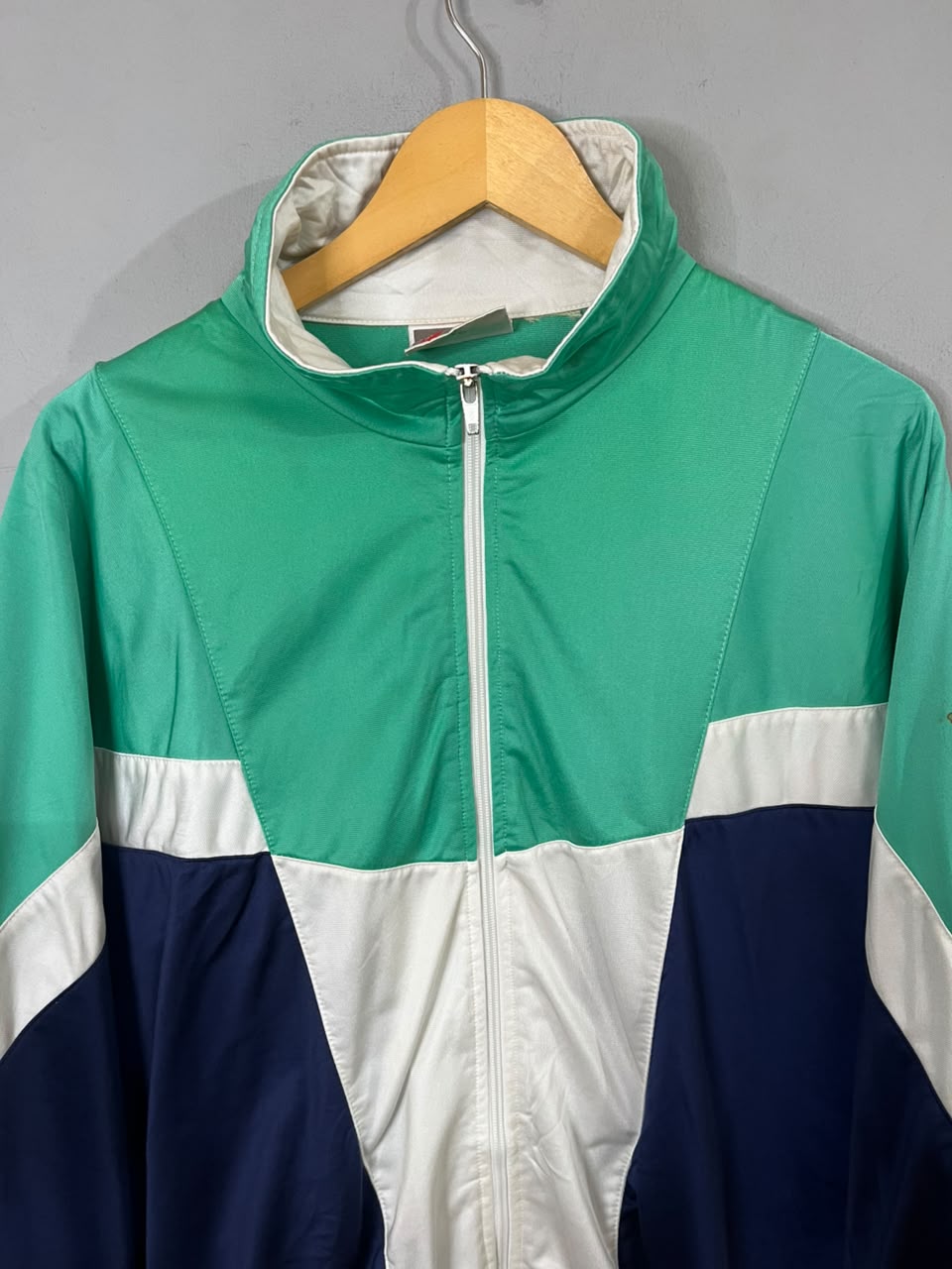 N*ke Windbreaker | Wind Cheater |Jackets| Sportswear , Gymwear & Activewear | Track& Field| Running | Winter wear