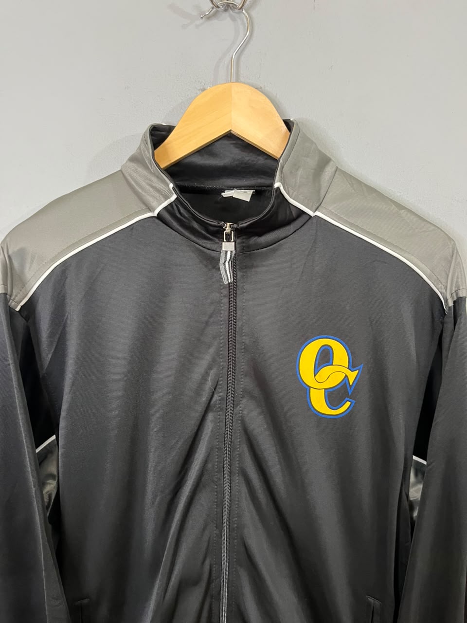 Stugo OC Windbreaker | Wind Cheater |Jackets| Sportswear , Gymwear & Activewear | Track& Field| Running | Winter wear