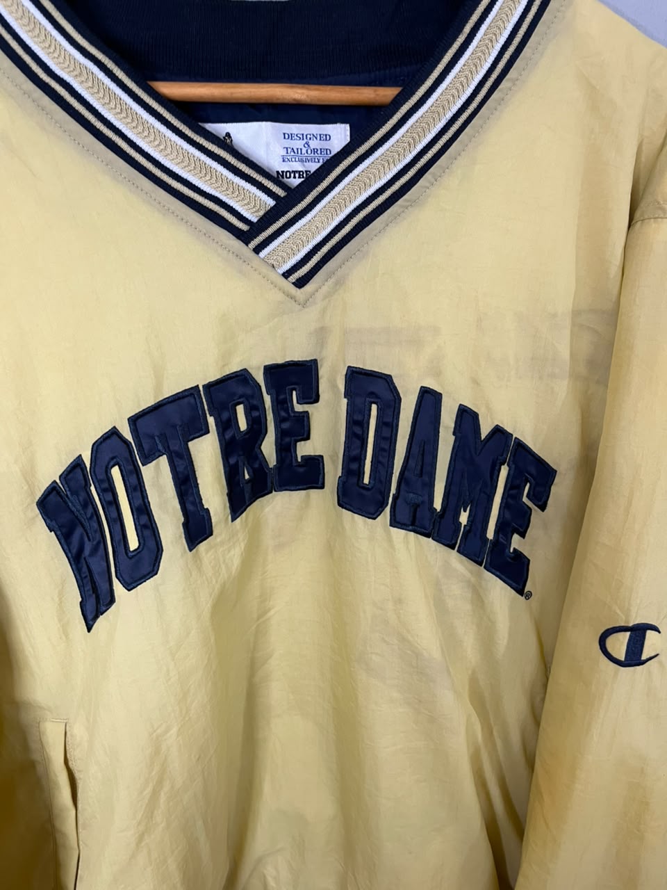 Notre Dame Irish Windbreaker | Wind Cheater |Jackets| Sportswear , Gymwear & Activewear | Track& Field| Running | Winter wear