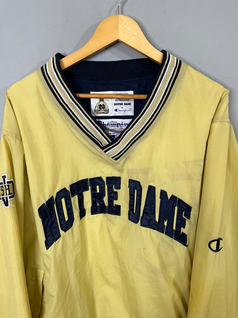 Notre Dame Irish Windbreaker | Wind Cheater |Jackets| Sportswear , Gymwear & Activewear | Track& Field| Running | Winter wear