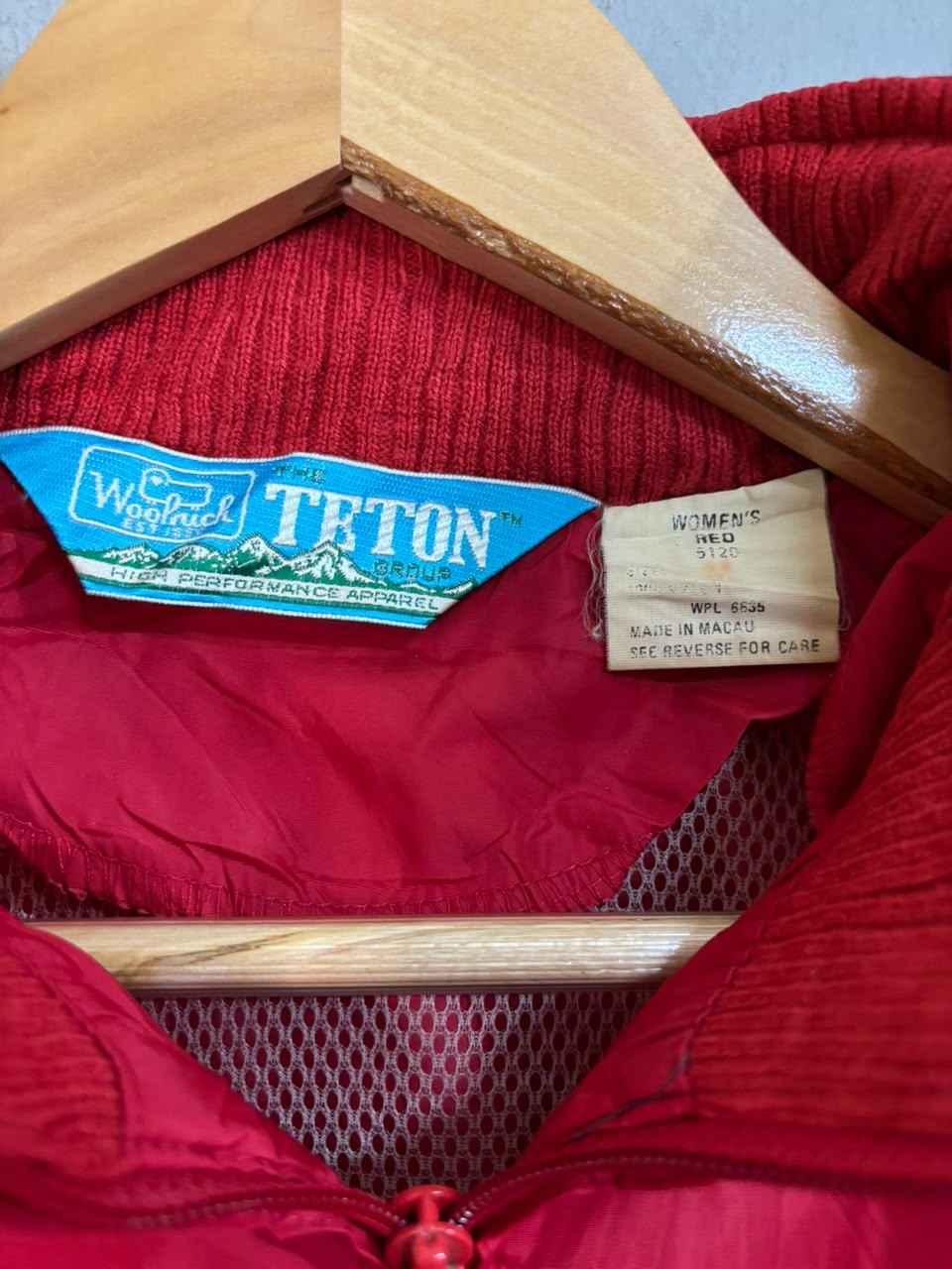Teton Windbreaker | Wind Cheater |Jackets| Sportswear , Gymwear & Activewear | Track& Field| Running | Winter wear