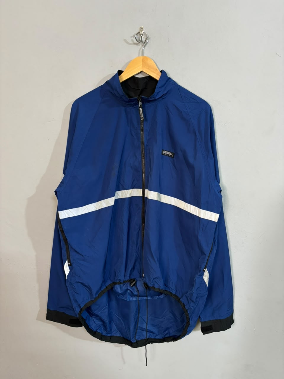 Running Room Windbreaker | Wind Cheater |Jackets| Sportswear , Gymwear & Activewear | Track& Field| Running | Winter wear