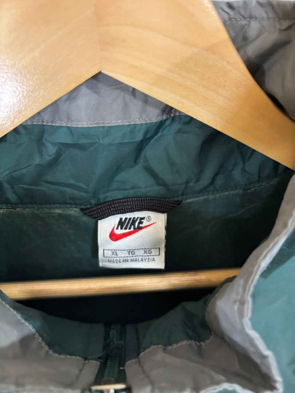 N*ke Windbreaker | Wind Cheater |Jackets| Sportswear , Gymwear & Activewear | Track& Field| Running | Winter wear