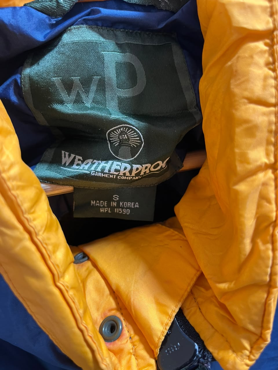Weatherproof Windbreaker | Wind Cheater |Jackets| Sportswear , Gymwear & Activewear | Track& Field| Running | Winter wear