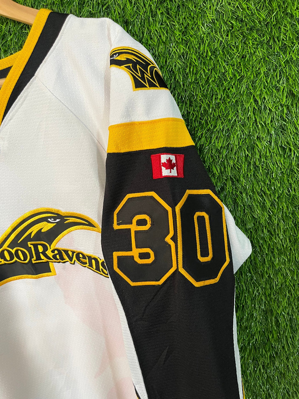 Ice Hockey Jerseys Vintage Retro / Throwback Y2K - Waterloo Ravens 30